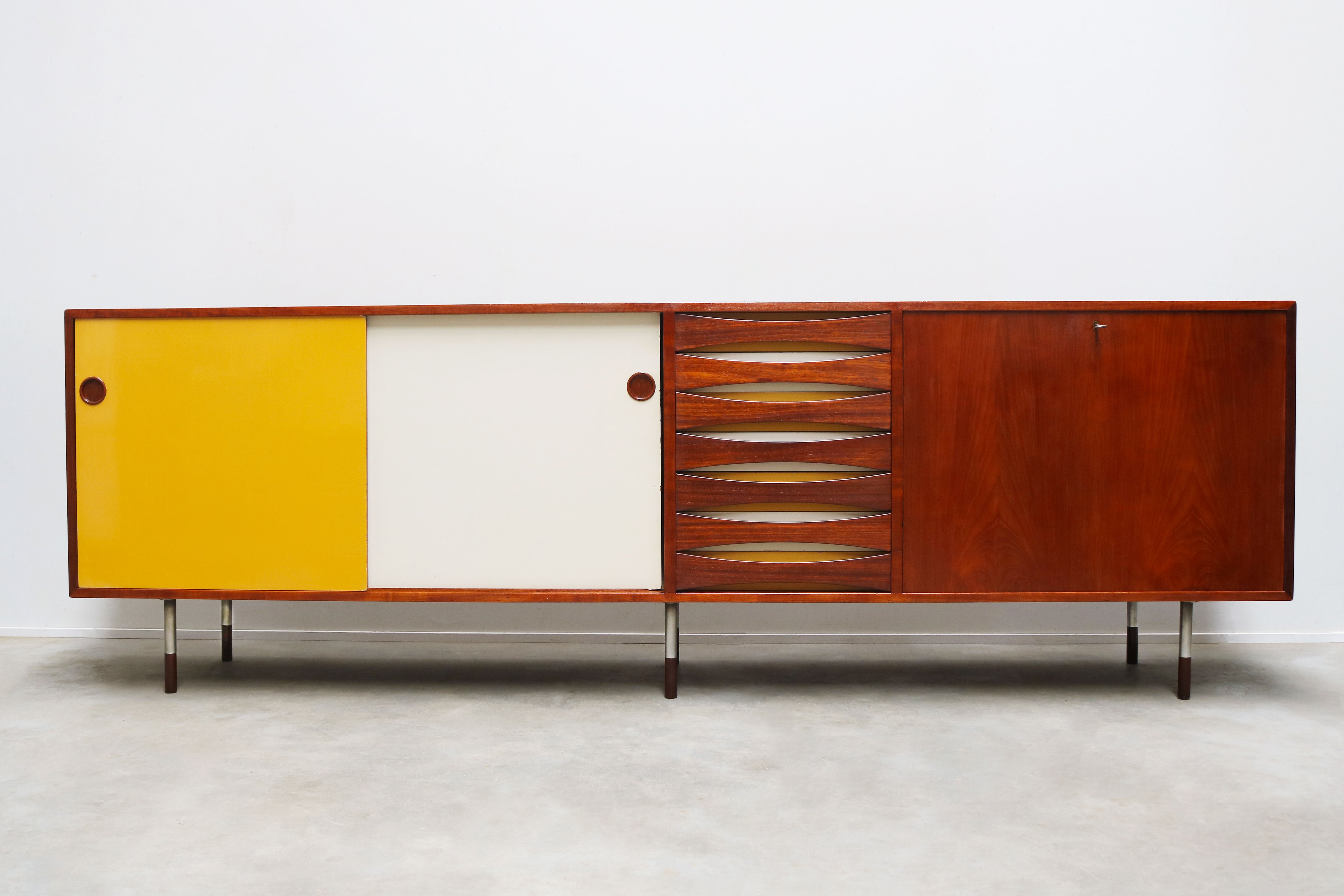 Original Arne Vodder model: 29A ''Triennale'' sideboard 1957 Denmark