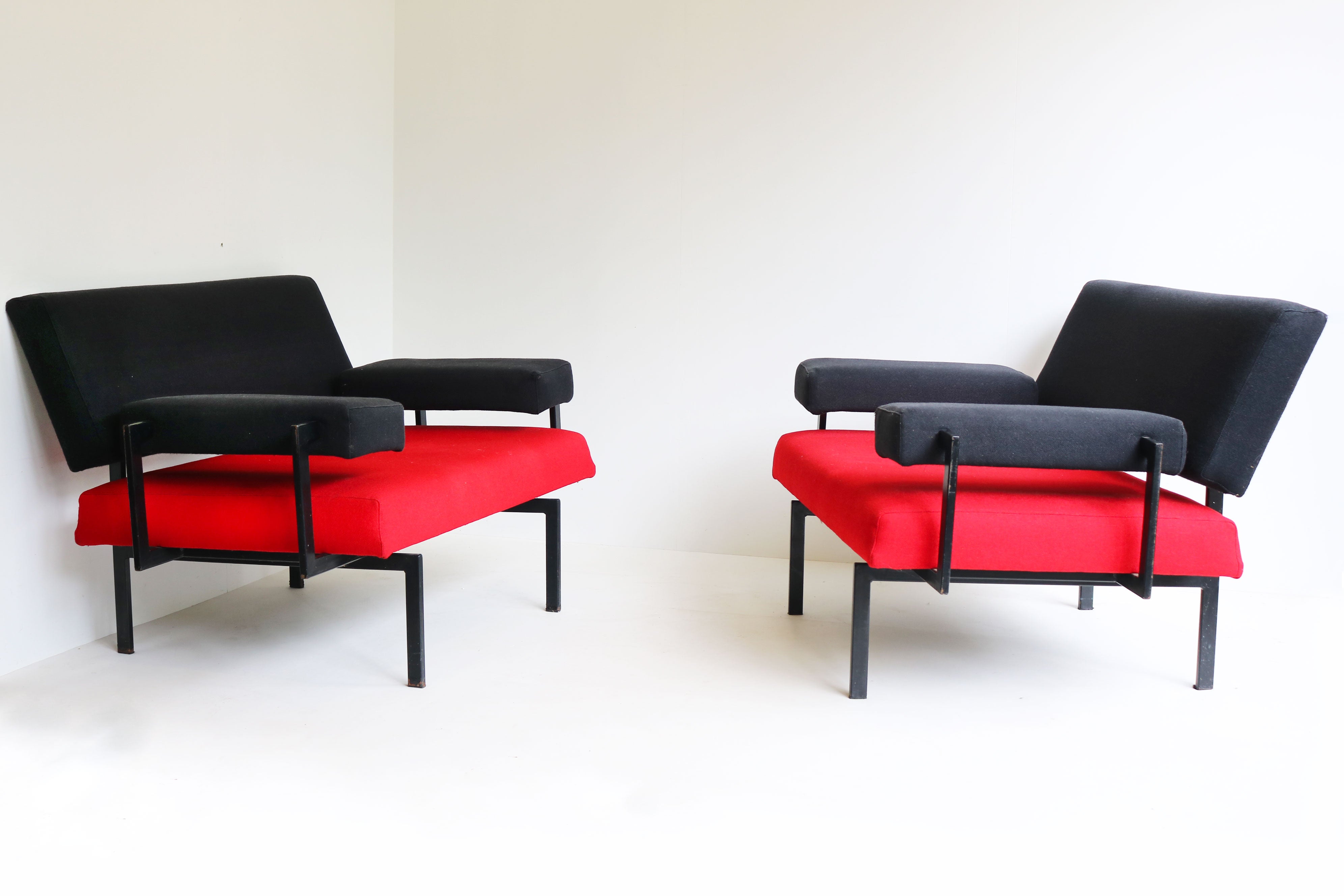 Pair of U+N Series lounge chairs By Cees Braakman for Pastoe 1950