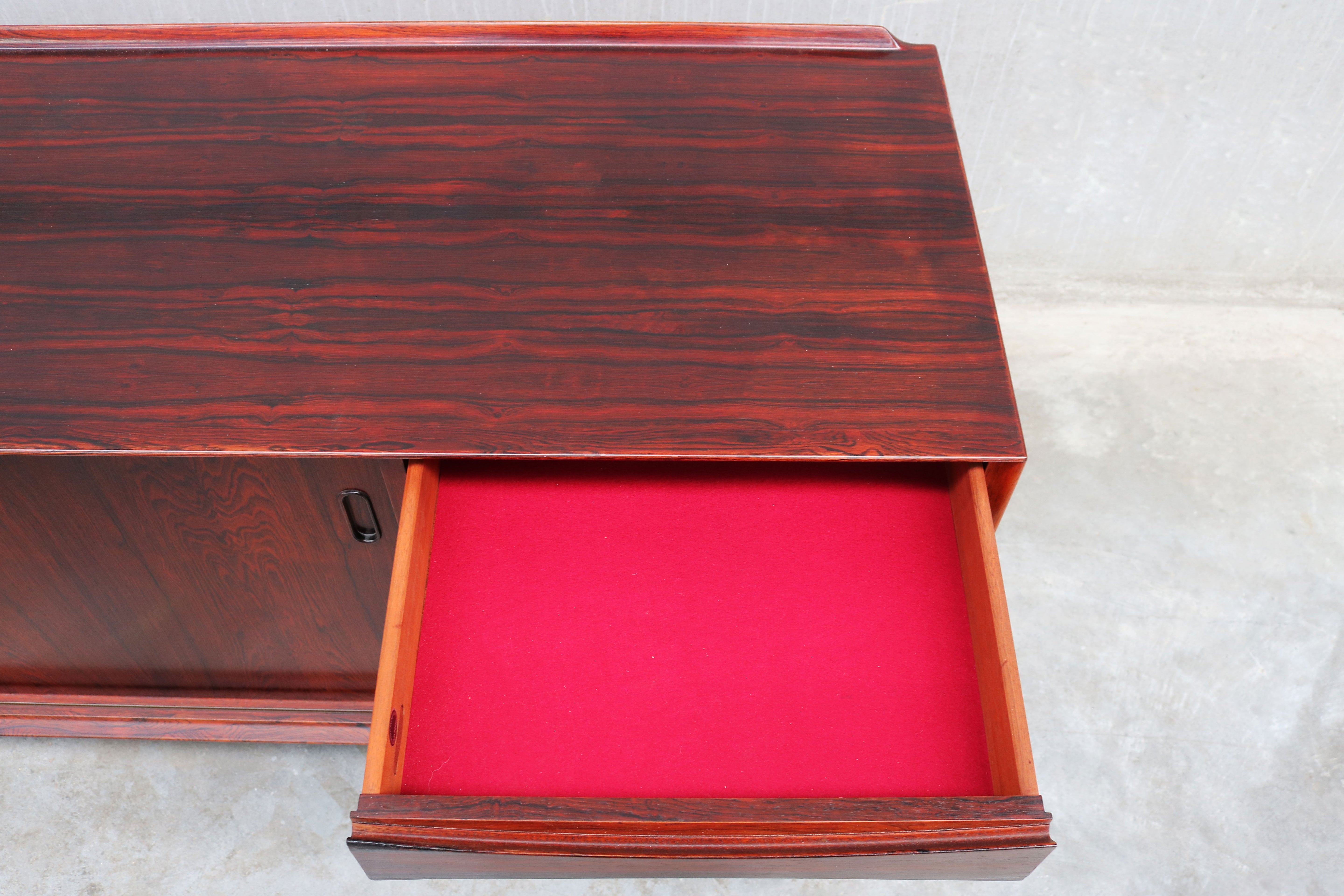 Rare Danish design model: OS29 sideboard by Arne Vodder for Sibast Rosewood 1950
