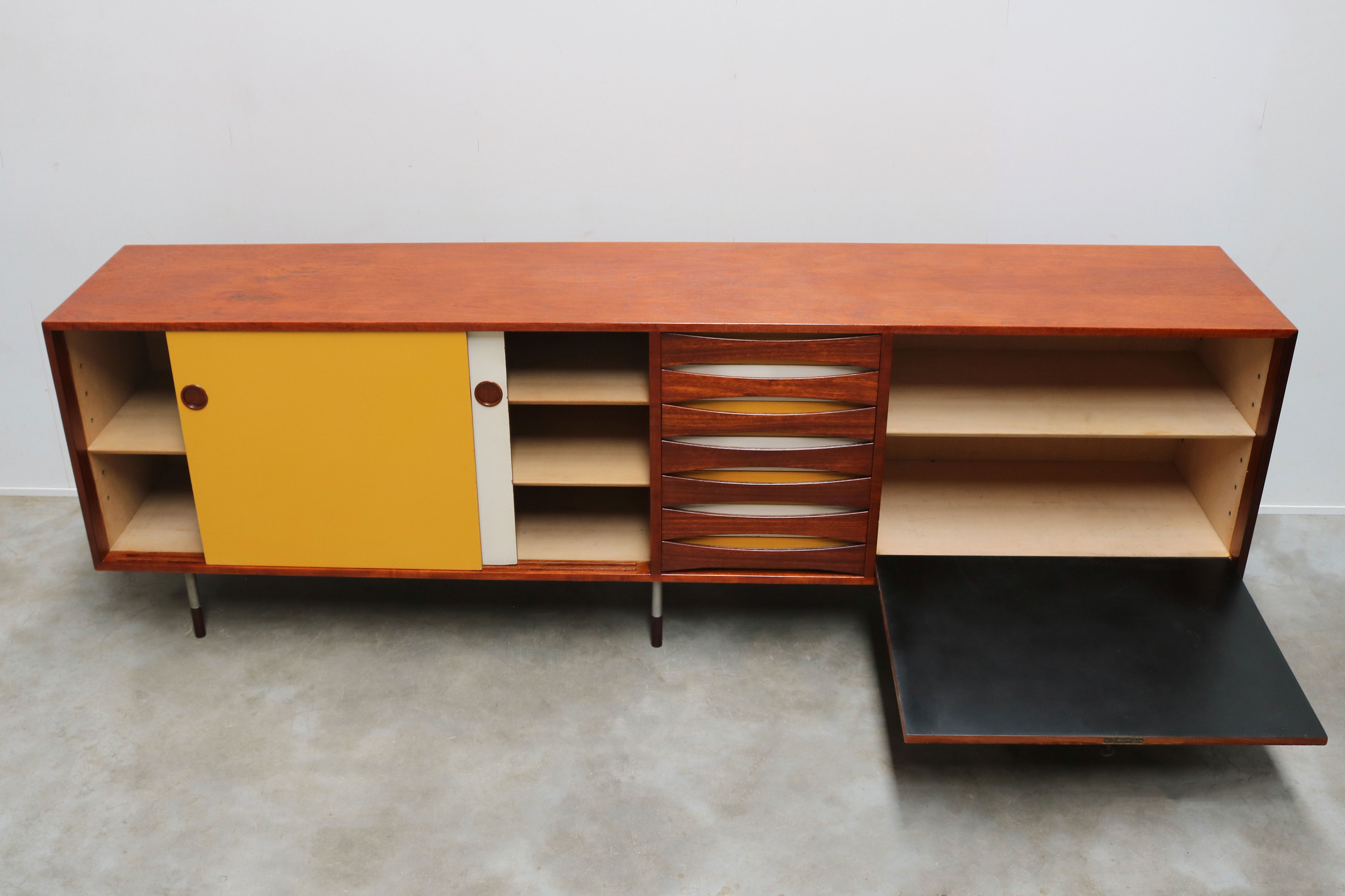 Original Arne Vodder model: 29A ''Triennale'' sideboard 1957 Denmark