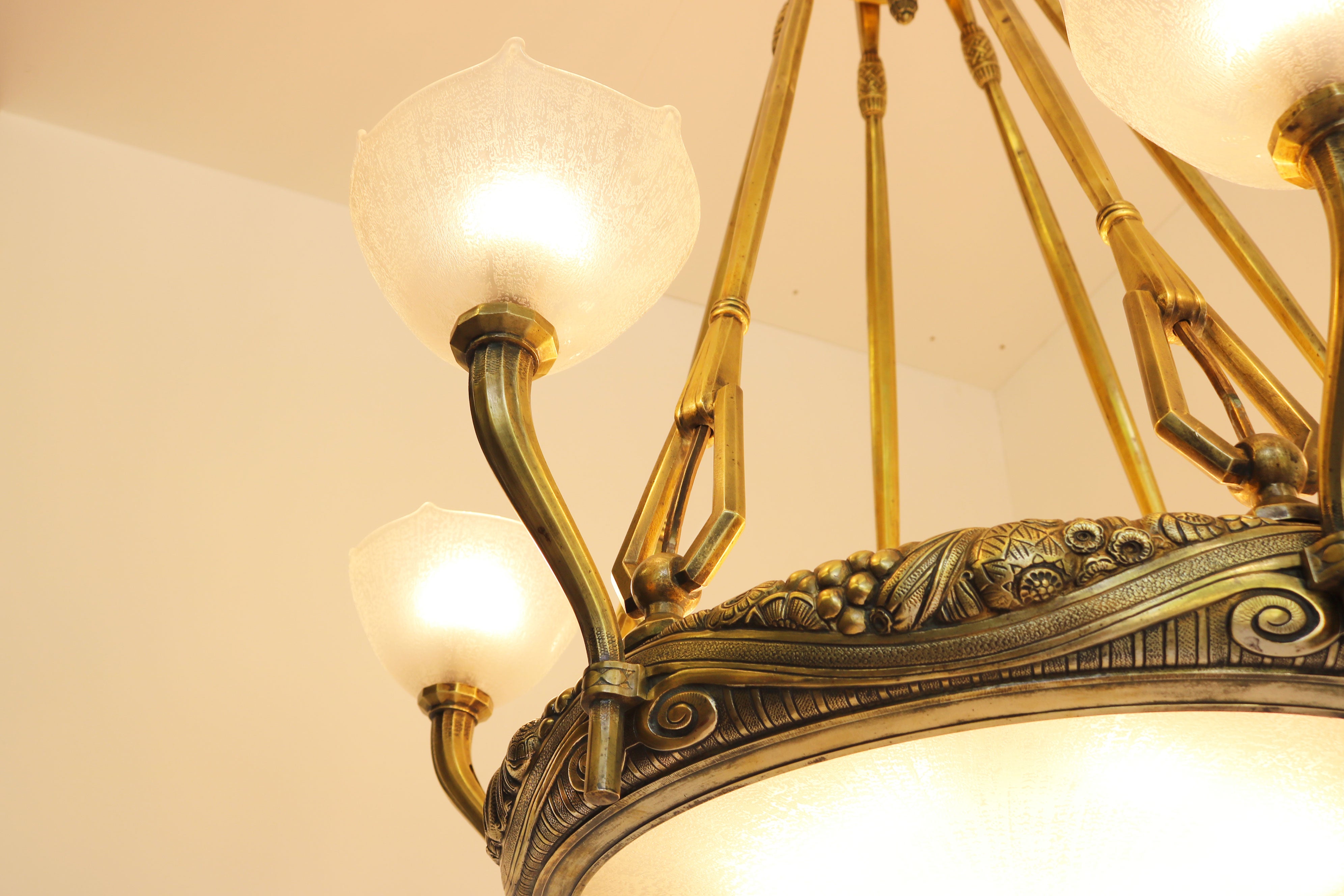 Monumental chandelier by Maurice Dufrene & Daum Nancy 1920