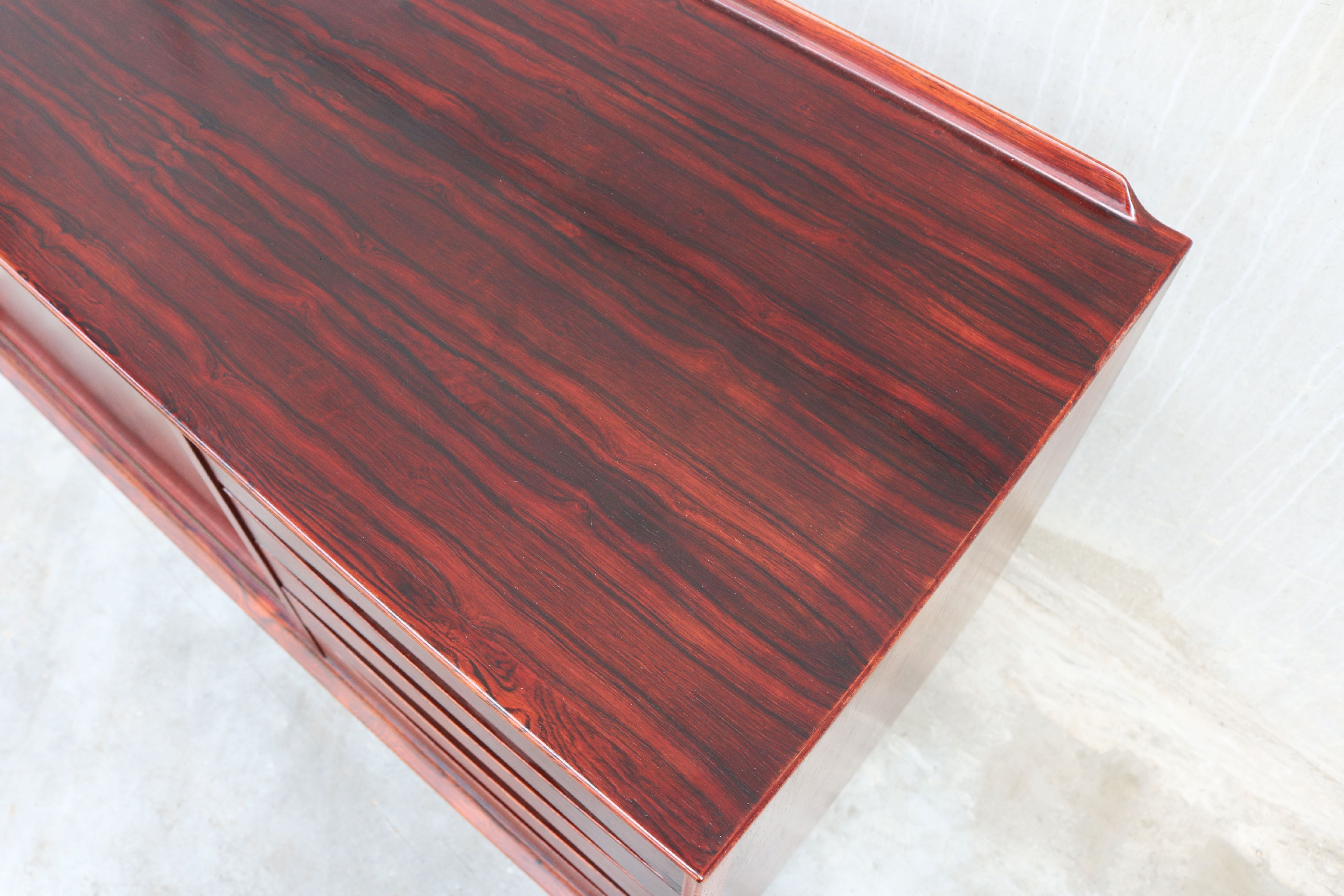 Rare Danish design model: OS29 sideboard by Arne Vodder for Sibast Rosewood 1950