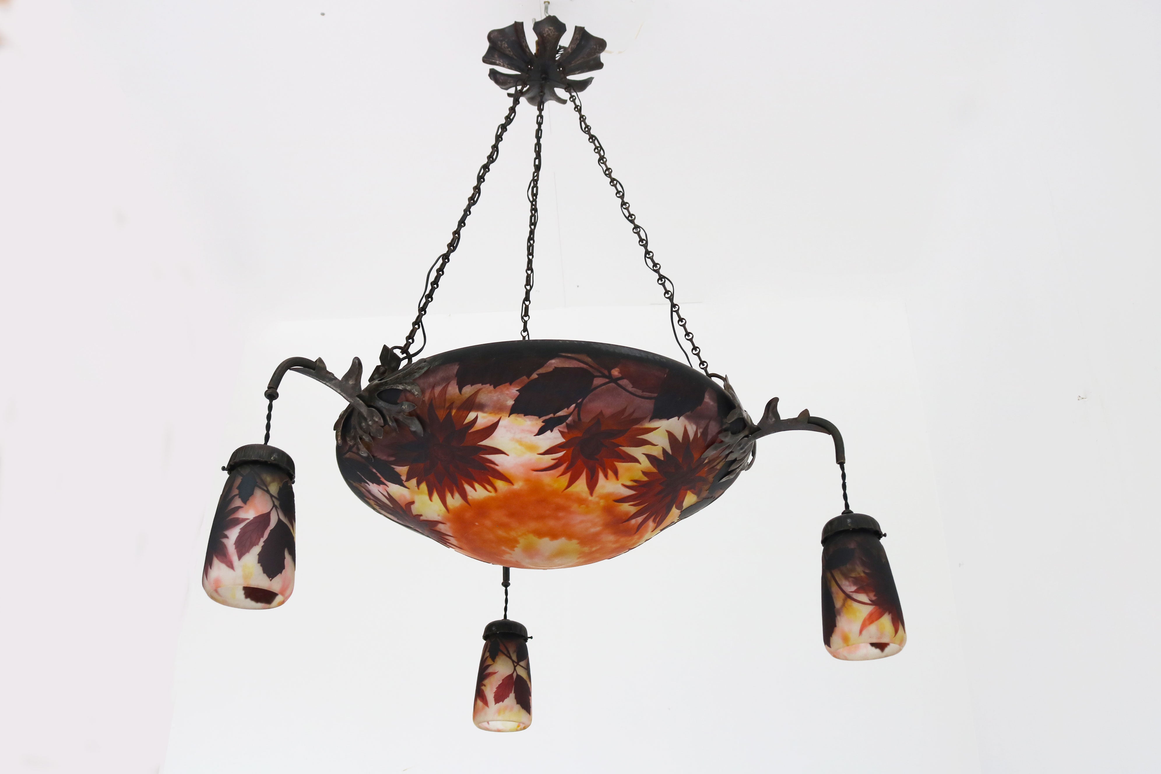 Exquisite ''Dahlia'' chandelier by Daum Nancy & Louis Majorelle