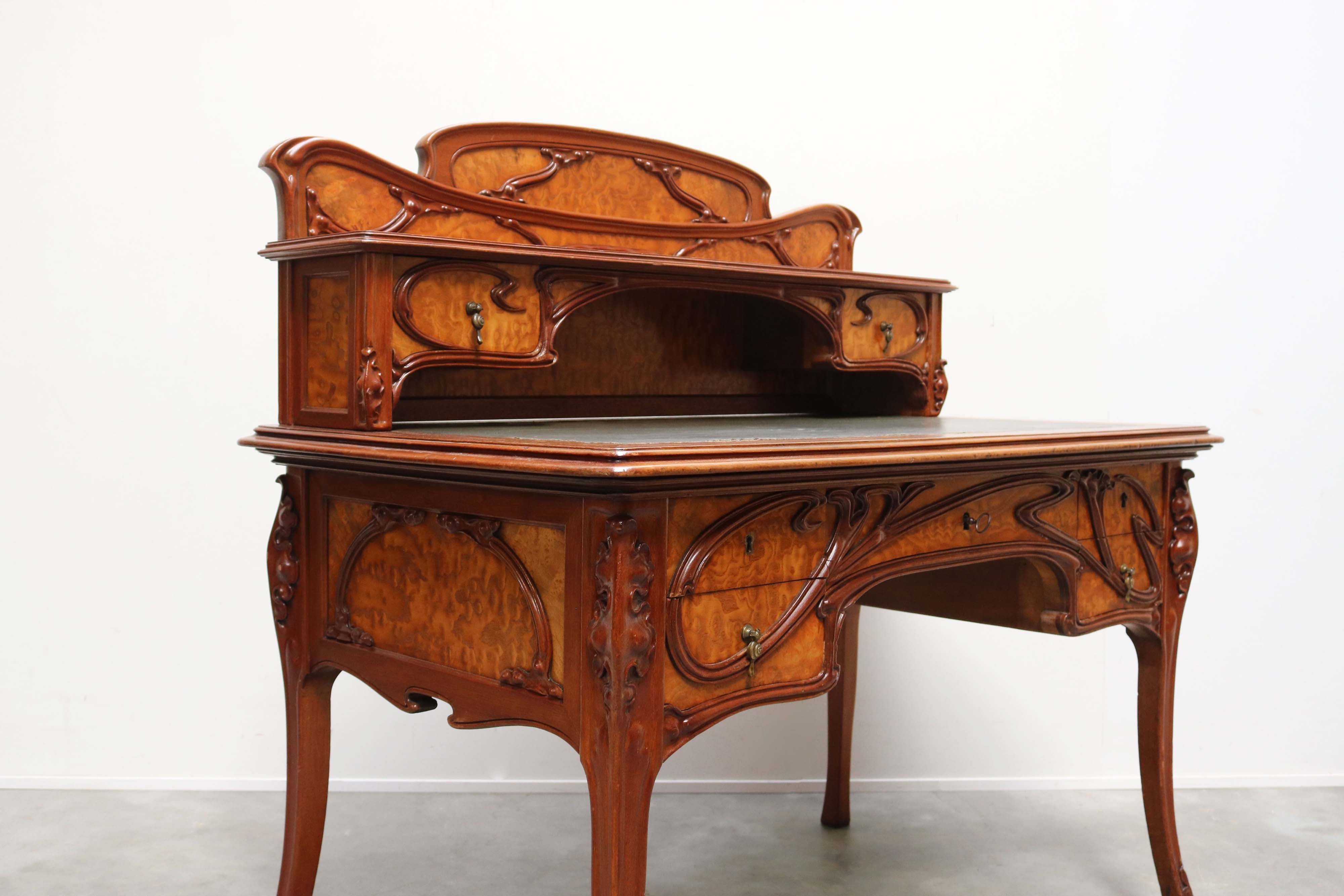 Exquisite French Art Nouveau Writing desk in Japanese Ash