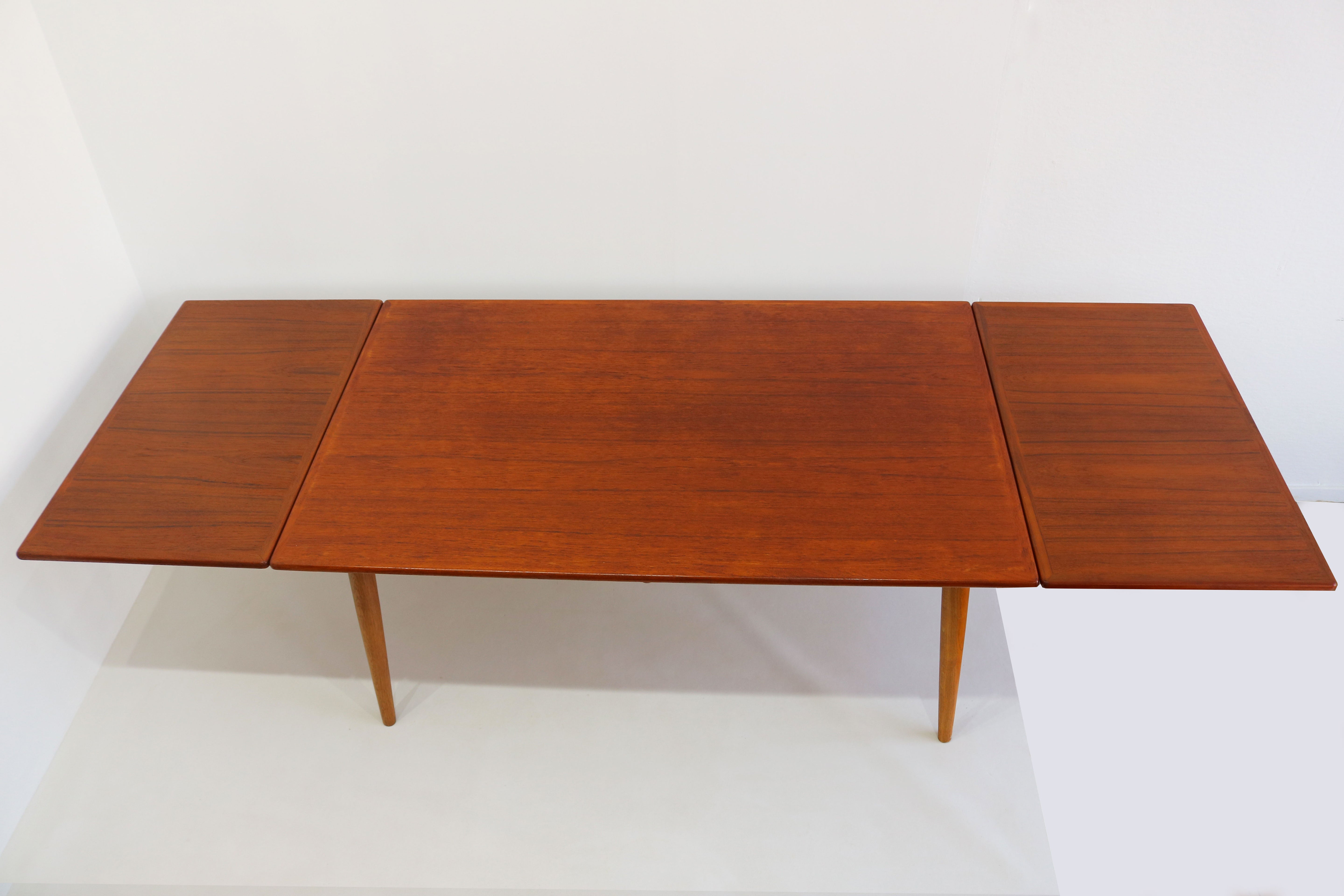 Rare AT-312 table in Teak & Oak by Hans J. Wegner for Andreas Tuck 1950