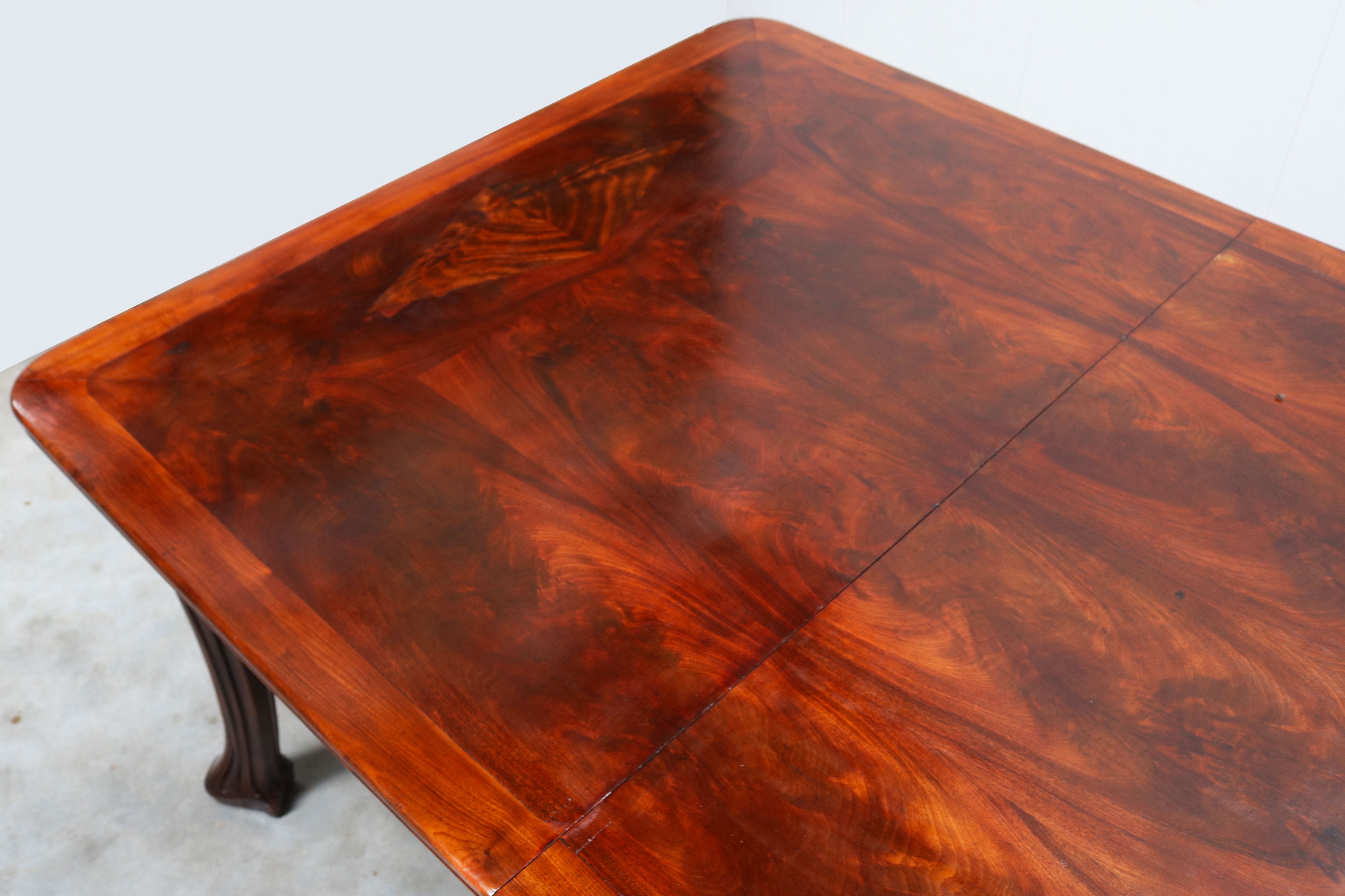 Exquisite Art Nouveau dining table by Eugene Gaillard for Maison Bing 1900
