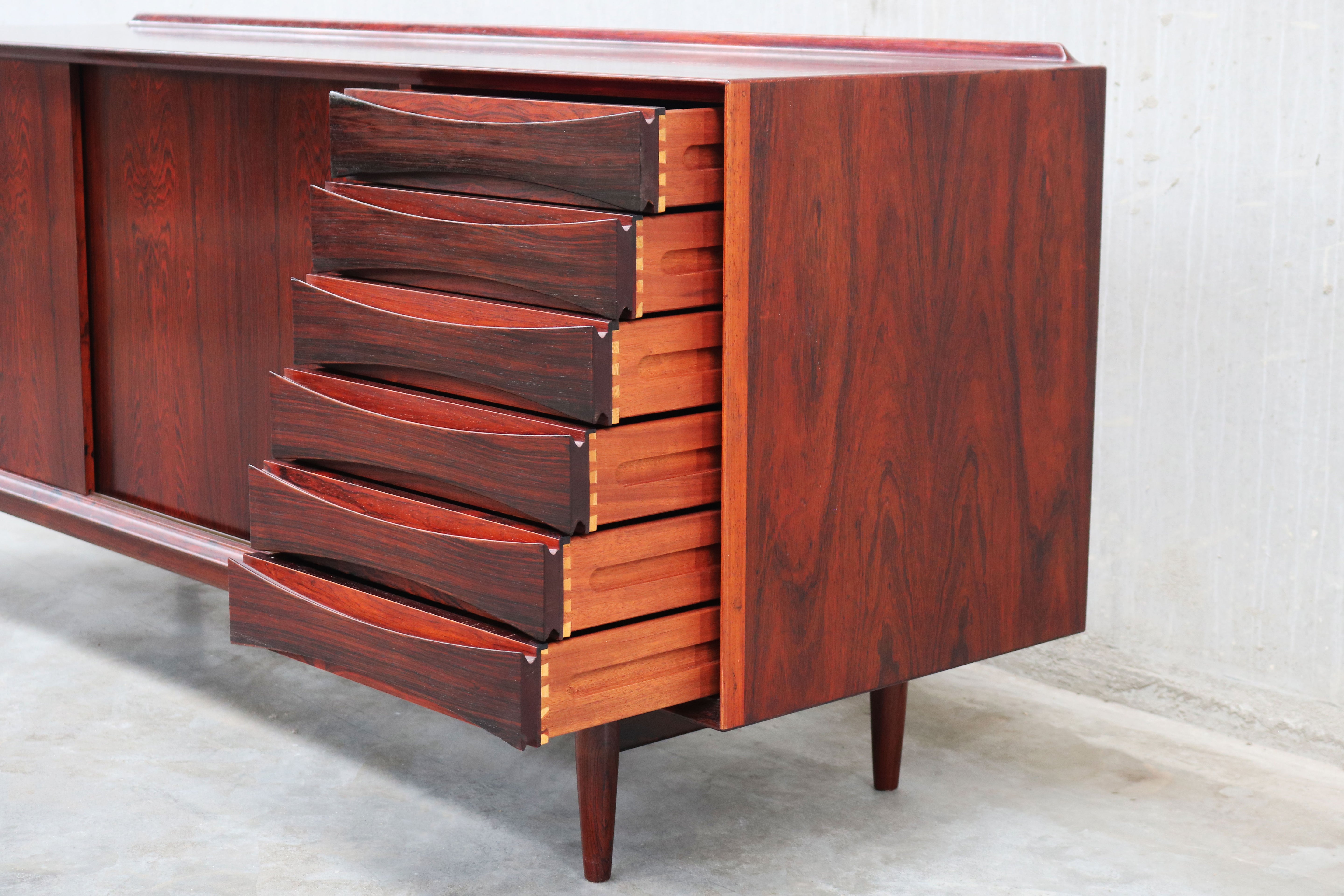 Rare Danish design model: OS29 sideboard by Arne Vodder for Sibast Rosewood 1950