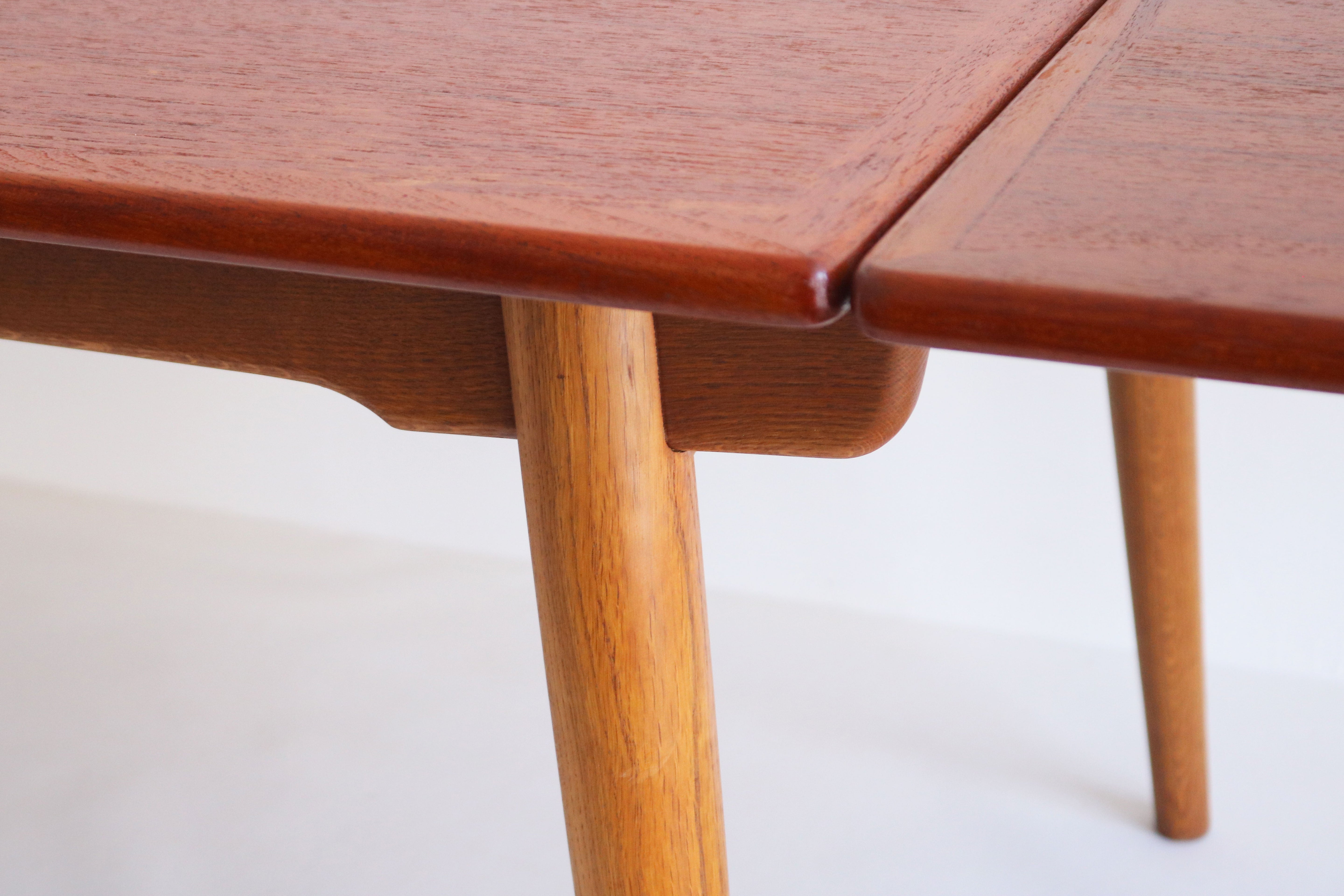 Rare AT-312 table in Teak & Oak by Hans J. Wegner for Andreas Tuck 1950
