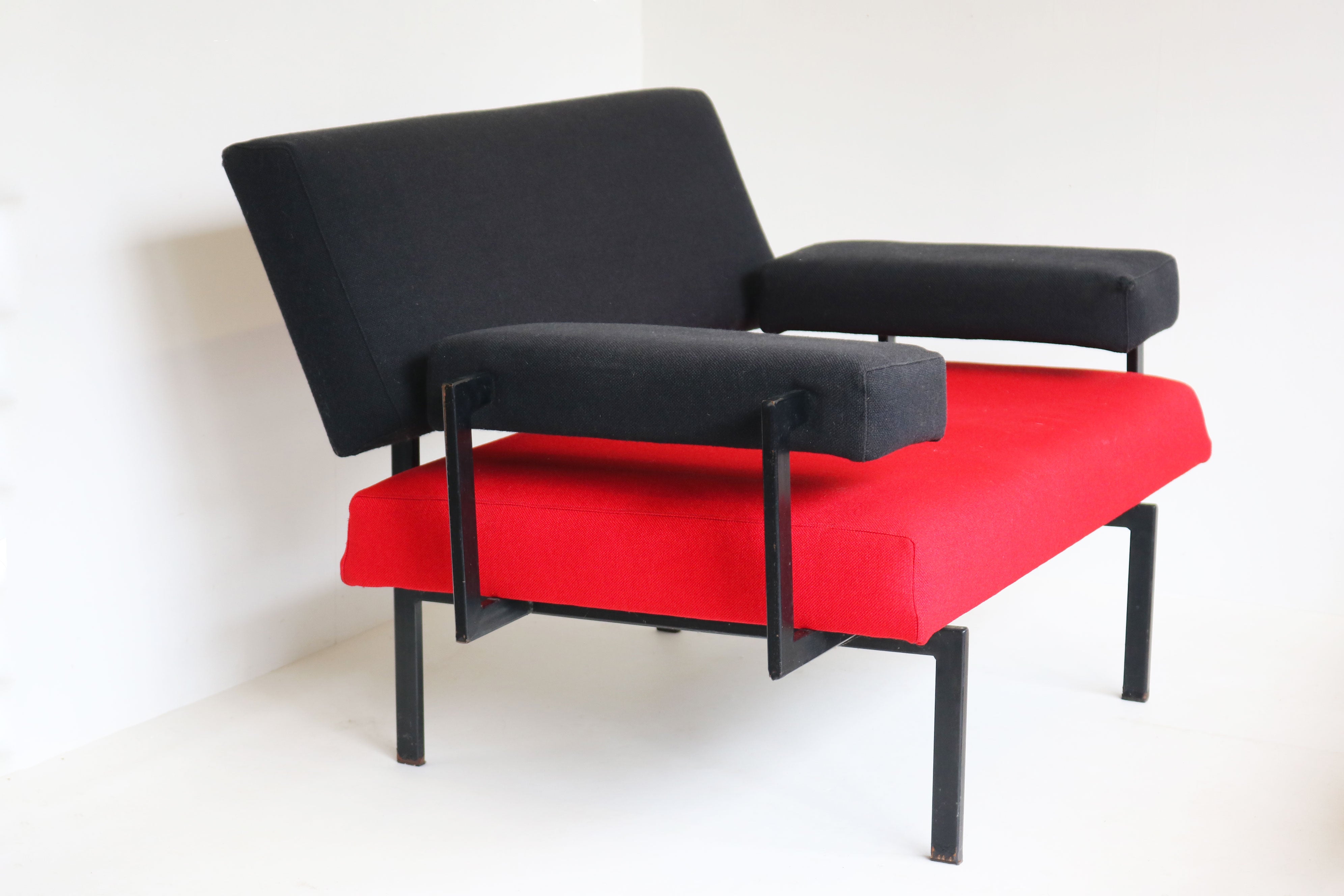 Pair of U+N Series lounge chairs By Cees Braakman for Pastoe 1950