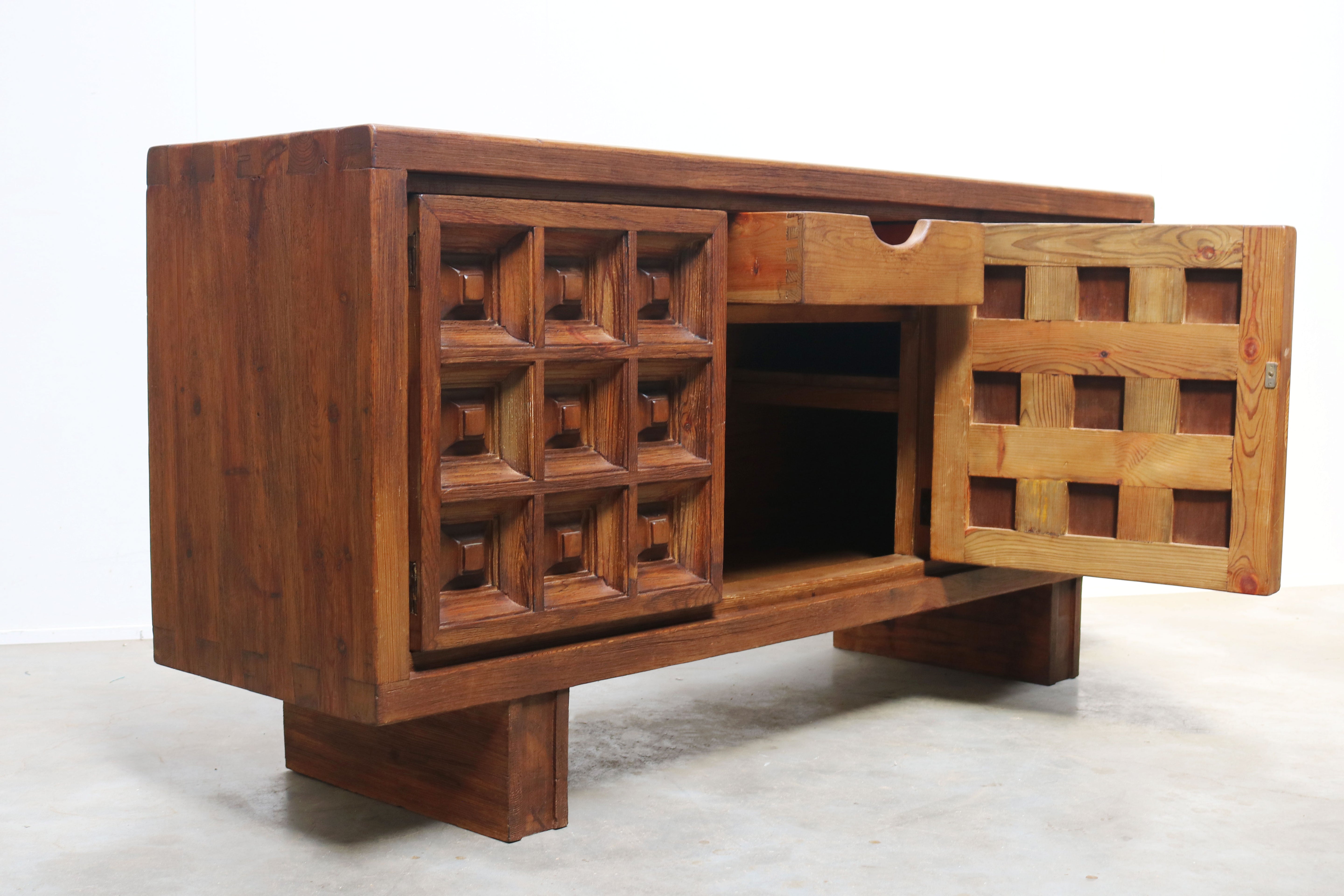 Exquisite Brutalist design sideboard by BIOSCA Spain 1960