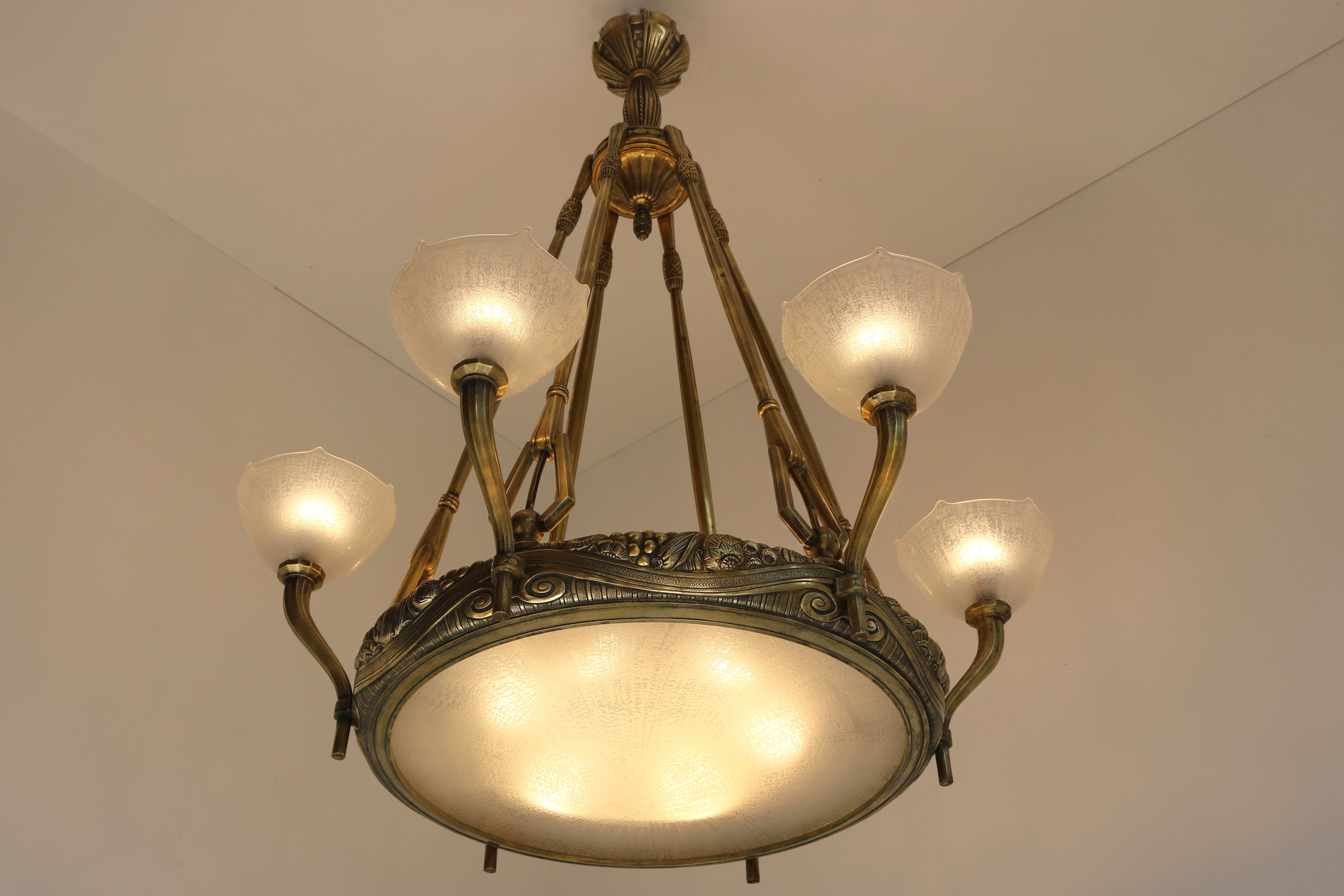 Monumental chandelier by Maurice Dufrene & Daum Nancy 1920